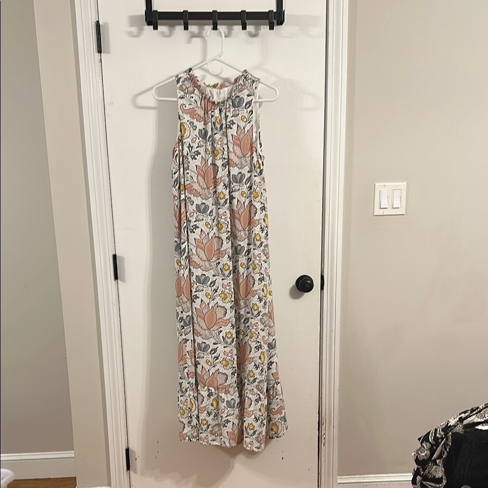 Floral Sleeveless Maxi Dress
